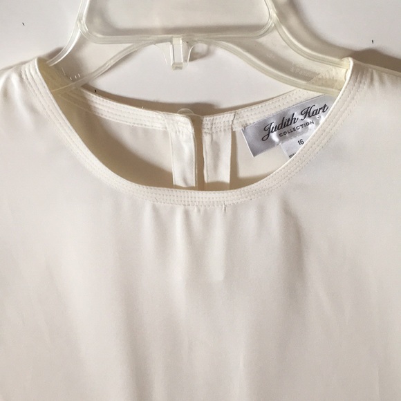 Judith Hart Tops - JUDITH HART IVORY DRESSY BLOUSE “SILKY FEEL”